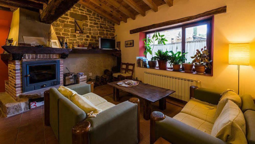 Hotel Rural Piedra Abierta San Martín de Perapertú Eksteriør bilde